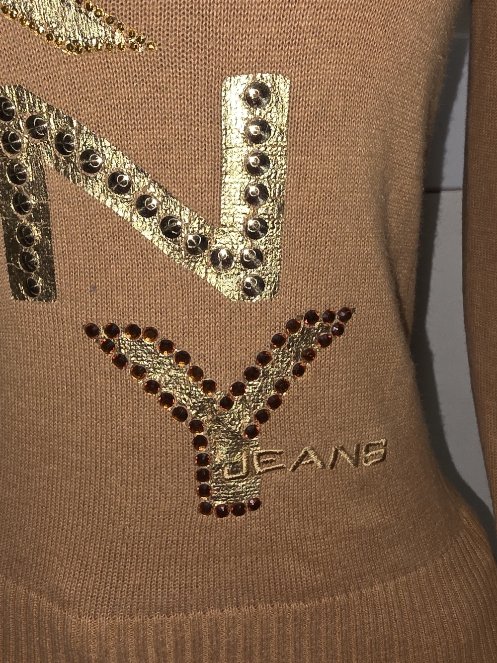 ☆DKNY Tan Gold Logo Embellished Women’s Sweater☆ - Picture 4 of 7